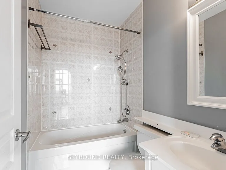 220 Burnhamthorpe Rd W #3202 — Photo 22