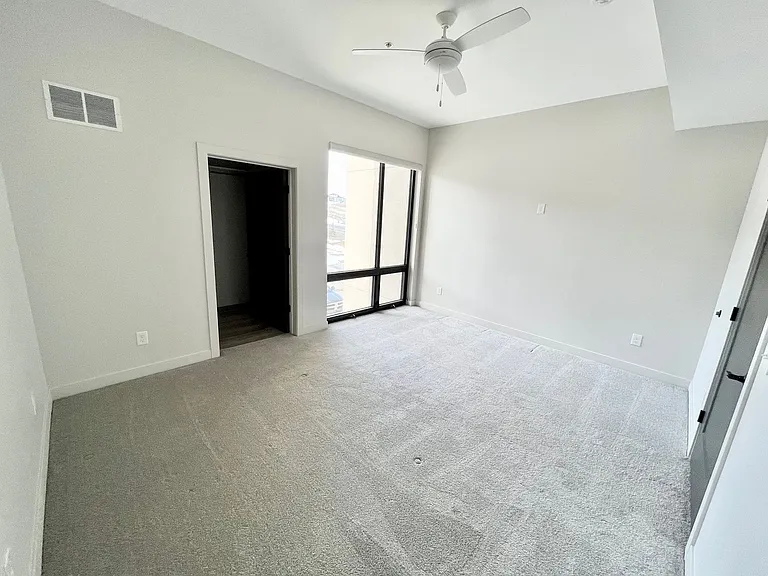 3022 Fieldhouse Cir #207 — Photo 5