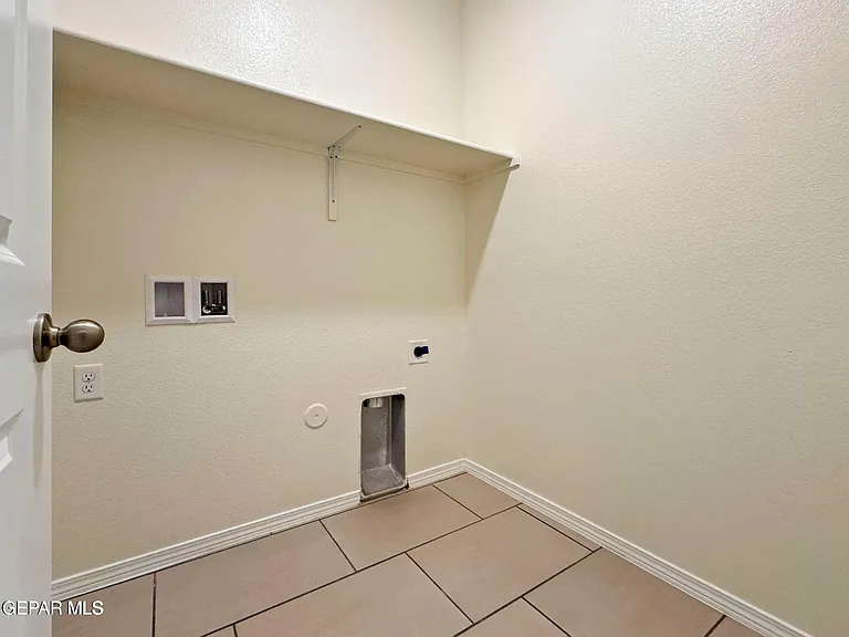 15216 Hunch Ct — Photo 16