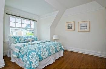 3rd image of 2302 Divisadero St