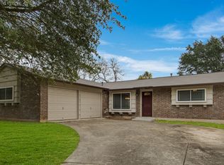 12726 Welcome Dr, Live Oak, TX 78233
