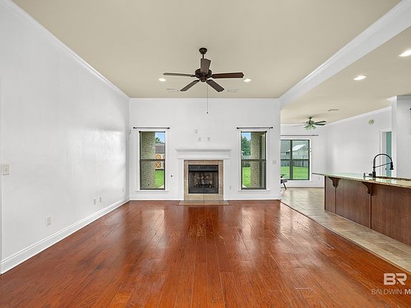 3rd image of 17379 Abingdon Ln