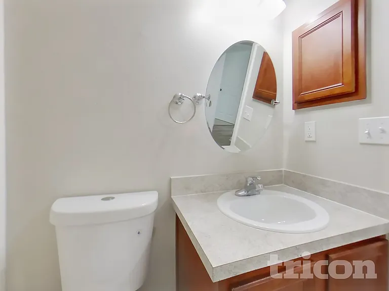 2727 Fox Creek Dr E — Photo 14