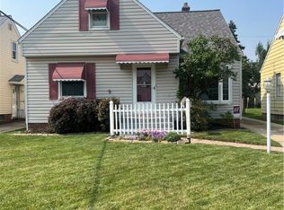 11817 Crofton Rd, Garfield Heights, OH 44125