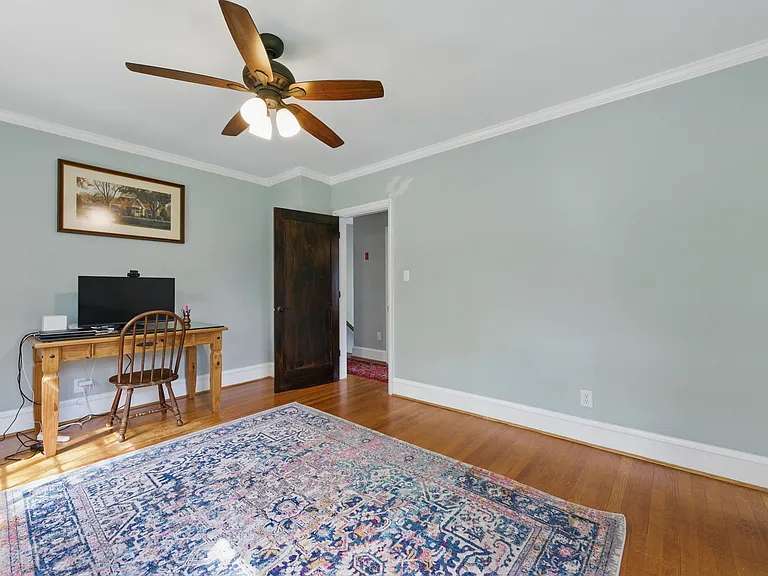 5010 Gosnold Ave — Photo 48