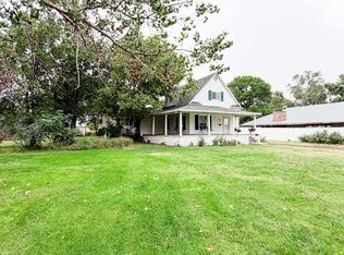 106 N Smith Ave, Elwood, NE 68937