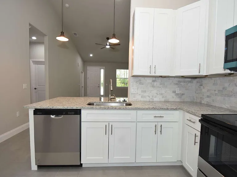 17 Ryapple Ln #B — Photo 10