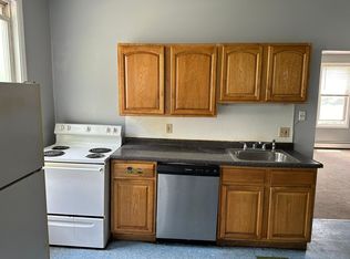 126 W Main St APT 5, Vernon Rockville, CT 06066