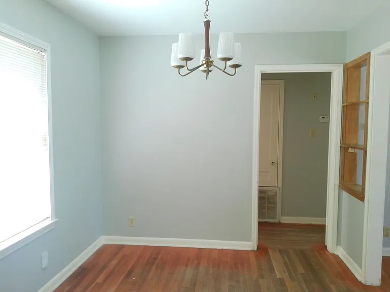 4526 Franklin Dr — Photo 6
