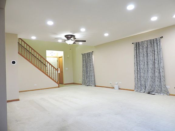 3rd image of 1028 Beninford Ln