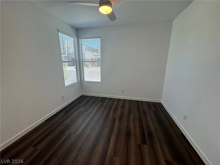 3262 Fountaintree Ave — Photo 13
