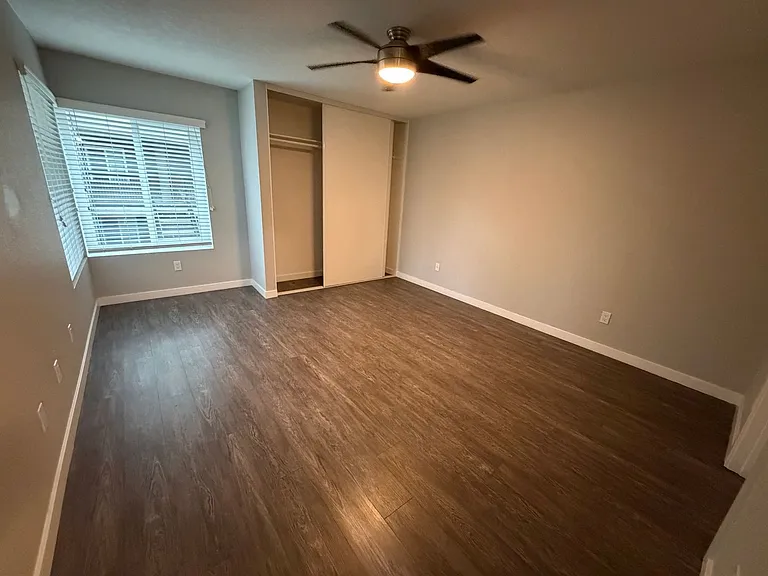 The James Apartments — Photo 92