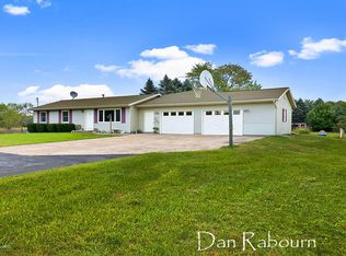 15240 Barber Creek Ave, Kent City, MI 49330