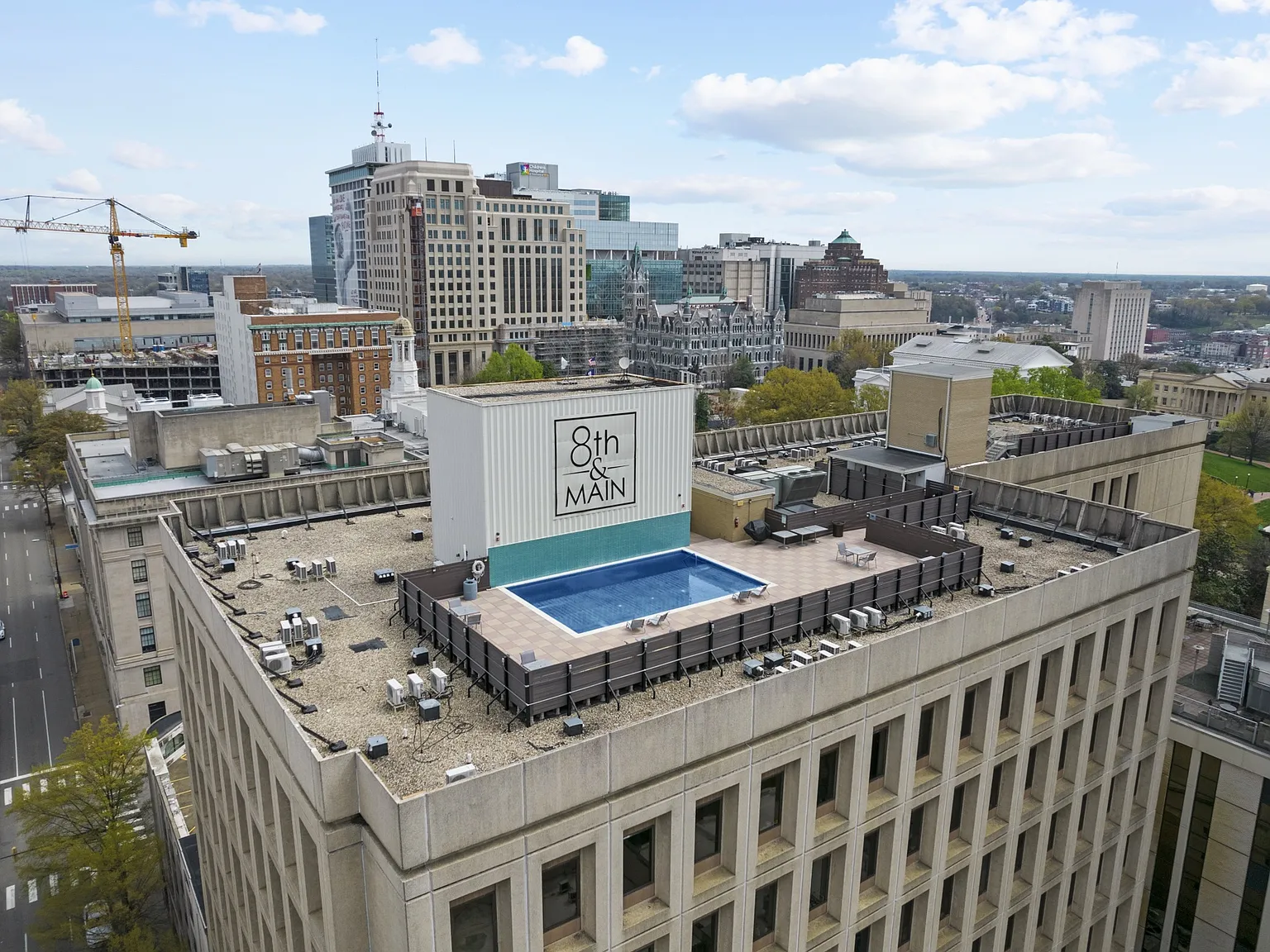 8th and Main - All Utilities Included — Photo 1