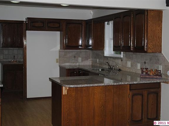 2nd image of 1220 W Boston Pl S