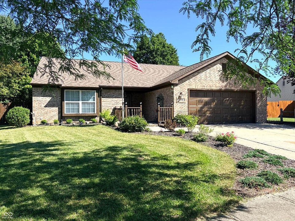 1st image of 890 Millbrook Dr