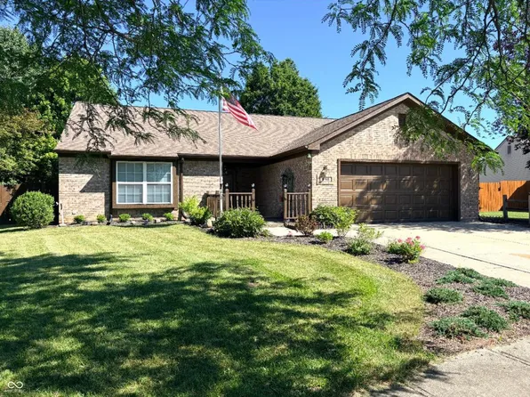 890 Millbrook Dr, Avon, IN 46123