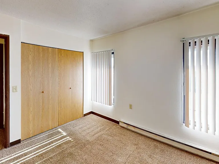 Park Place West Apartments — Photo 41