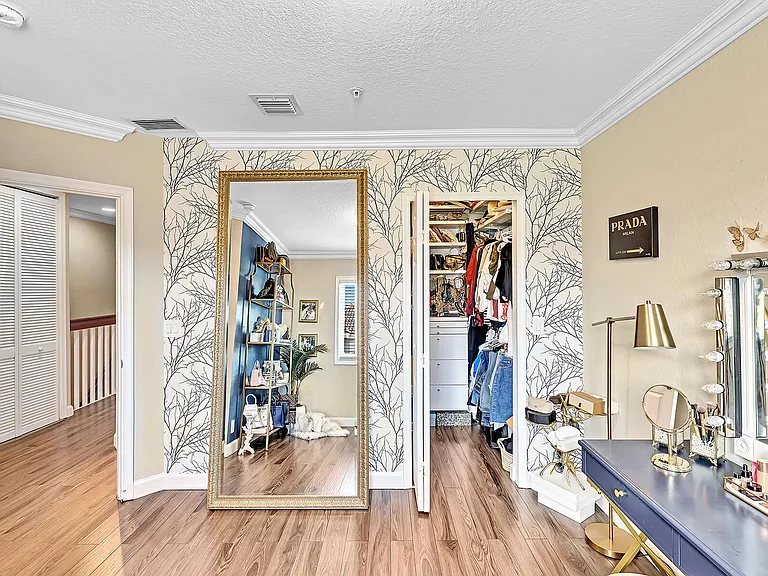 323 Bayfront Dr — Photo 48