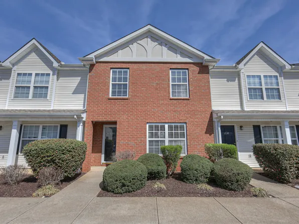 240 Arapaho Dr, Murfreesboro, TN 37128