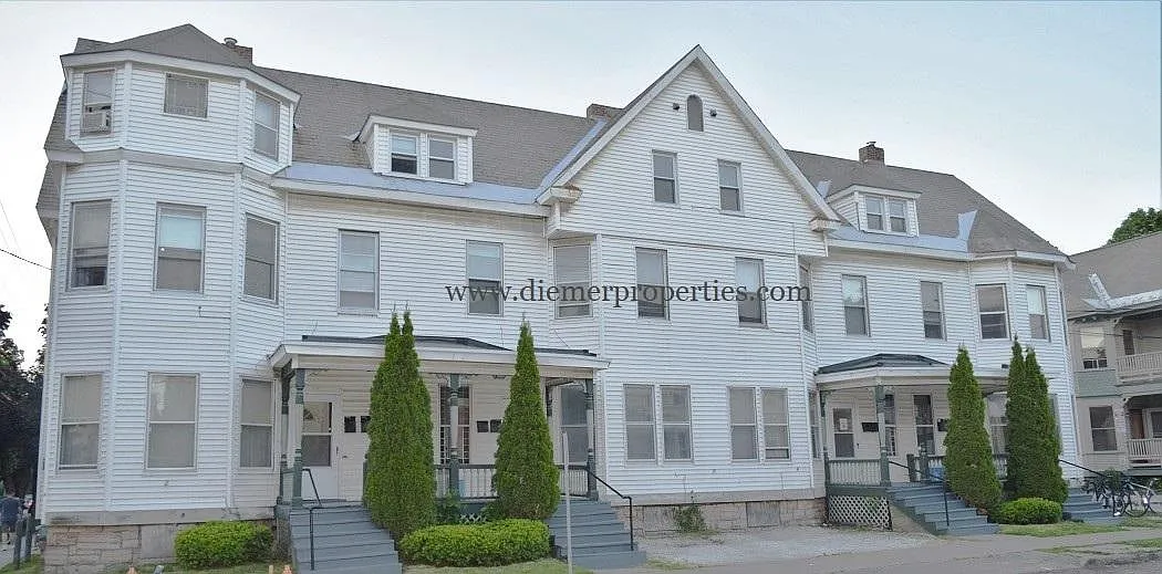 5 bed, 1250 sqft, $5,250 — Photo 1