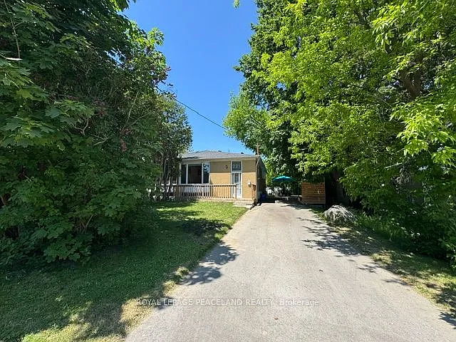 221 Browndale Cres — Photo 2
