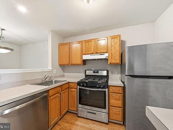 4th image of 62 Yellowwood Ct