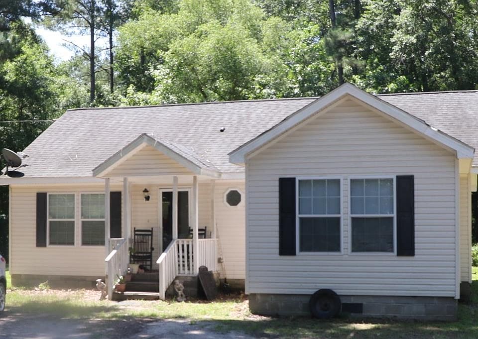 1st image of 560 Dogwood Ln
