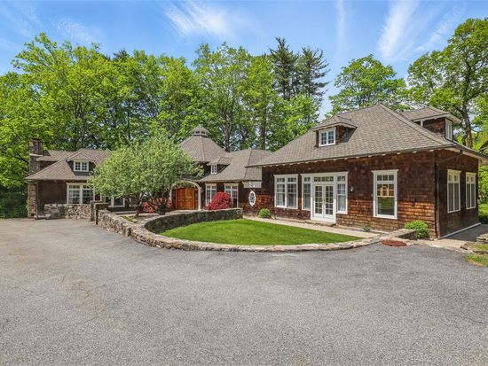 224 Chestnut Ridge Road, Mount Kisco, NY 10549