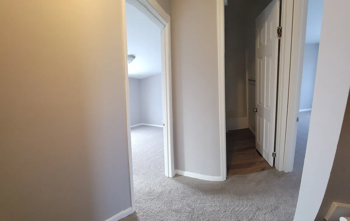 Building Photo - 1901 Nancy Ct #7
