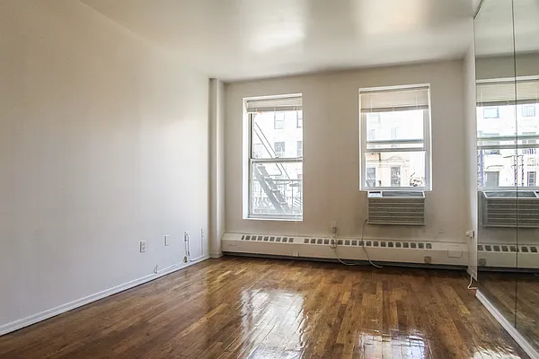 Rented by Bond New York | media 6