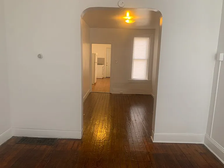 218 S West St — Photo 3