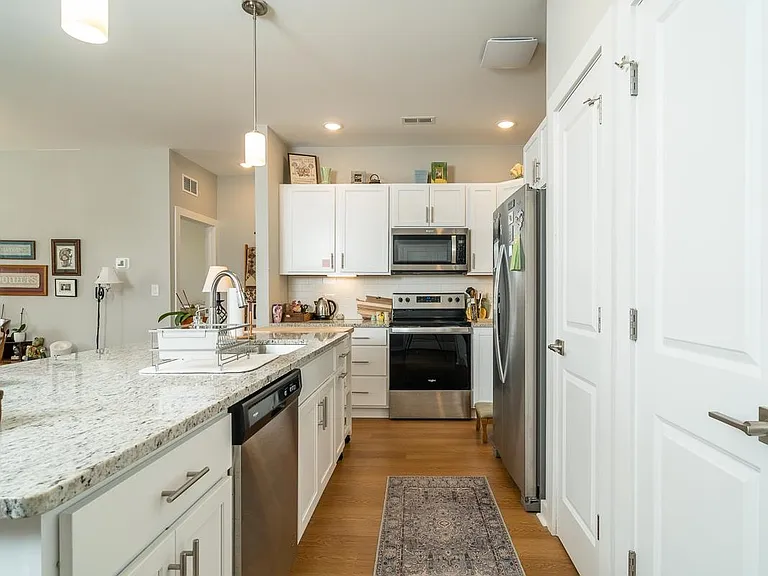 1559 Crownpoint Dr #206 — Photo 4
