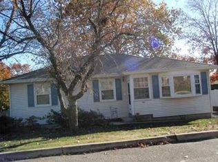 8 Lena St, Sayreville, NJ 08872