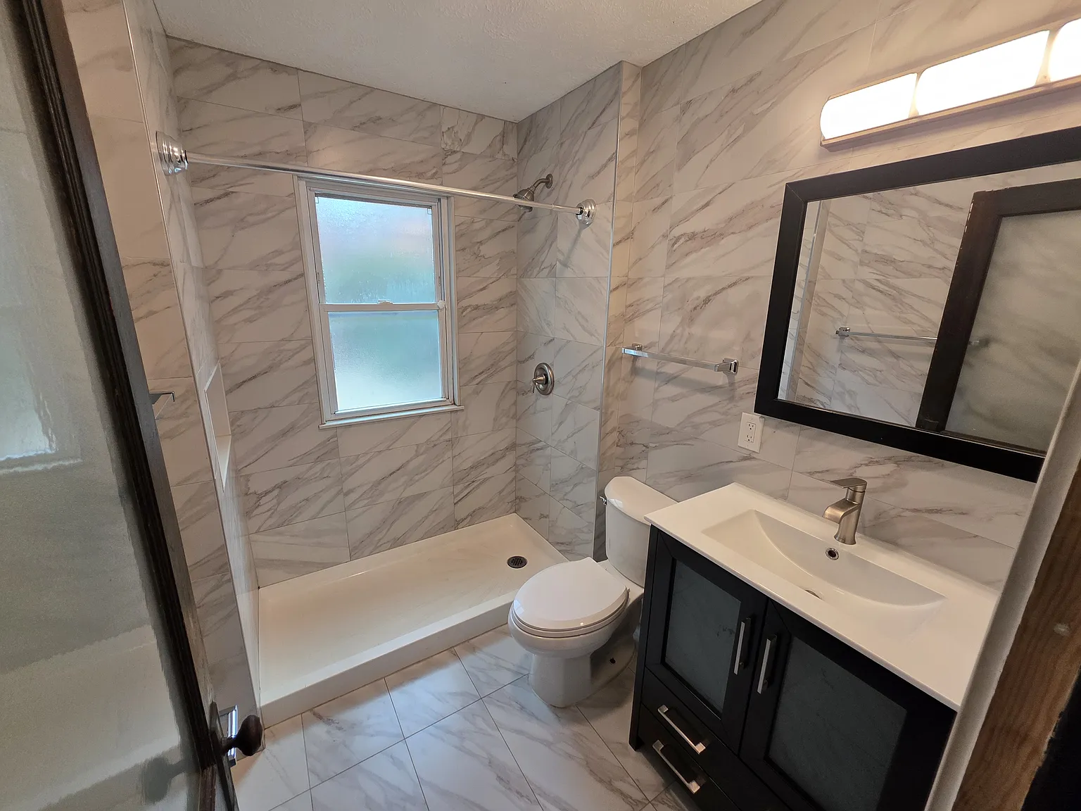 2 bed, 1200 sqft, $1,500 — Photo 2