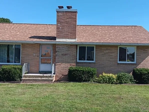 517 Harrison St, Magnolia, OH 44643
