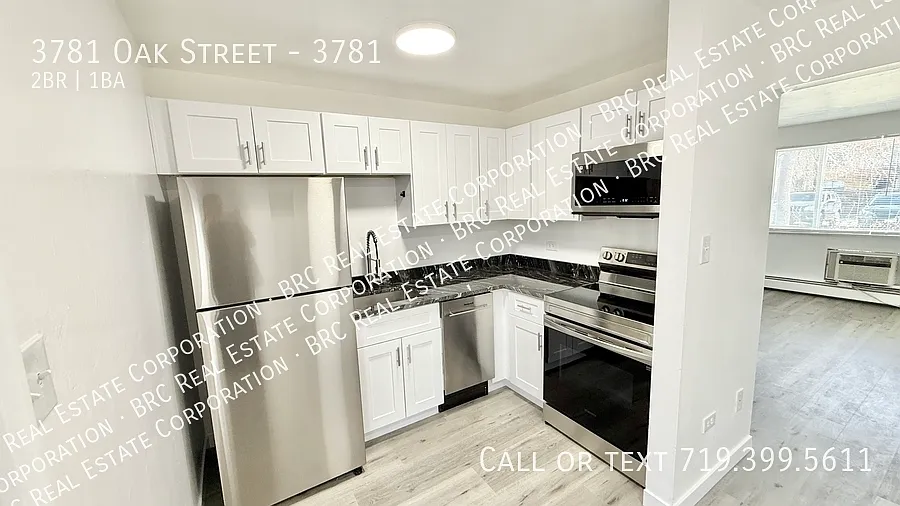 Building Photo - 3781 Oak St #3781