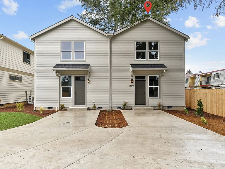 15893 SE Washington Ct — Photo 2