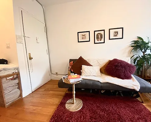 Rented by Corcoran | media 8