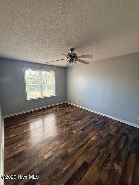 3 bed, 2.0 bath, 1273 sqft, $1,750 — Photo 4