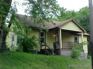 2704 Queen St, Alton, IL 62002