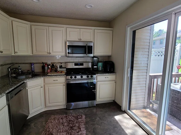 401 Penns Way — Photo 8