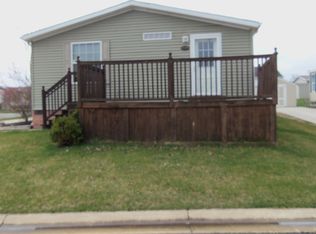 11246 Shady Brook Ct, South Lyon, MI 48178