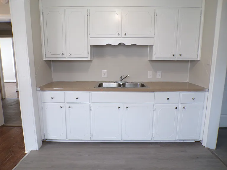 2520 Avenue L #A — Photo 3