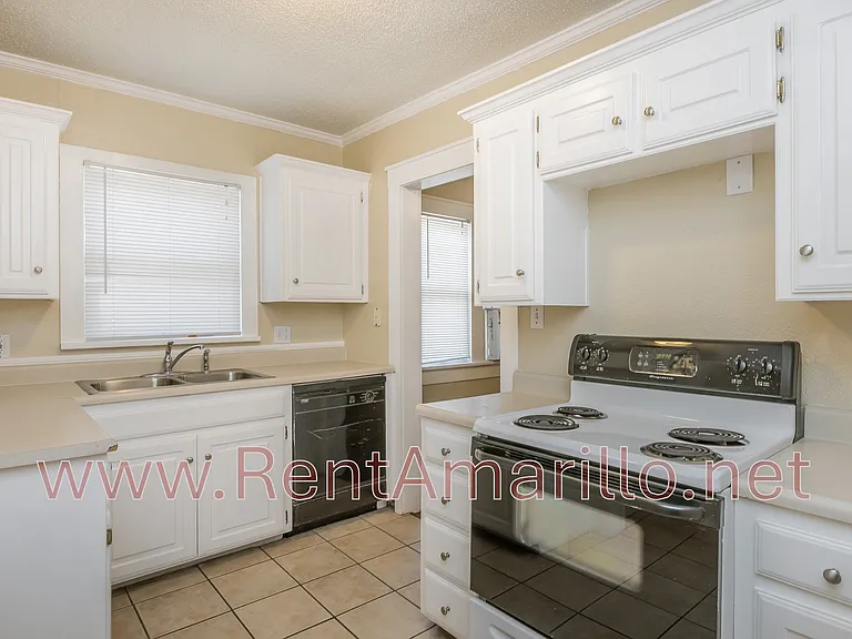 1624 S Ong St — Photo 6