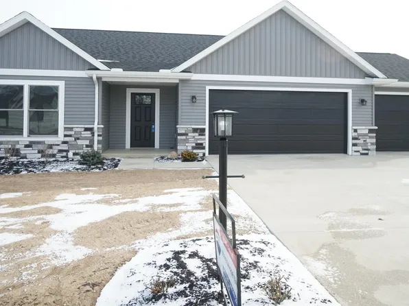 430 N Eastfield Cir, Milford, IN 46542