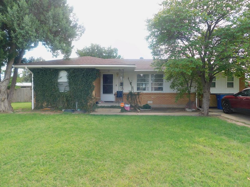 1st image of 605 Hillcrest Dr