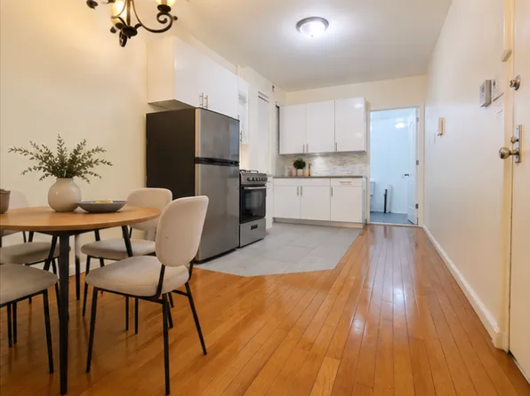 825 Bedford Avenue image 1 of 4