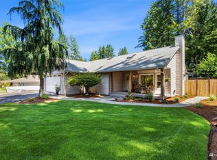 141 E Lakeshore Dr, Allyn, WA 98524