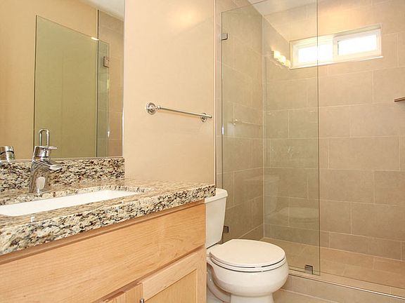 5th image of 734 Cowper St #740